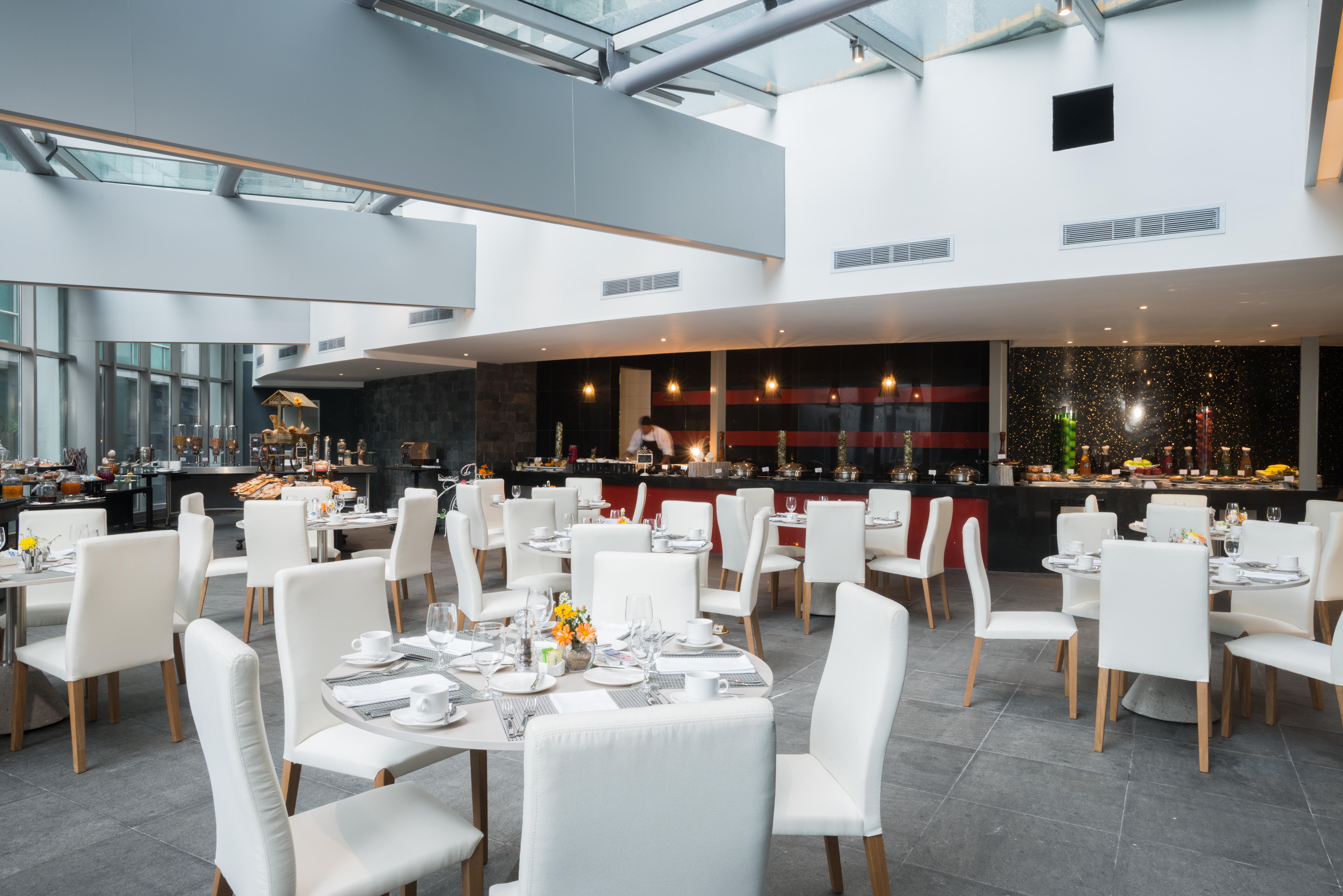 Hotel Las Americas Golden Tower Panama Экстерьер фото The restaurant