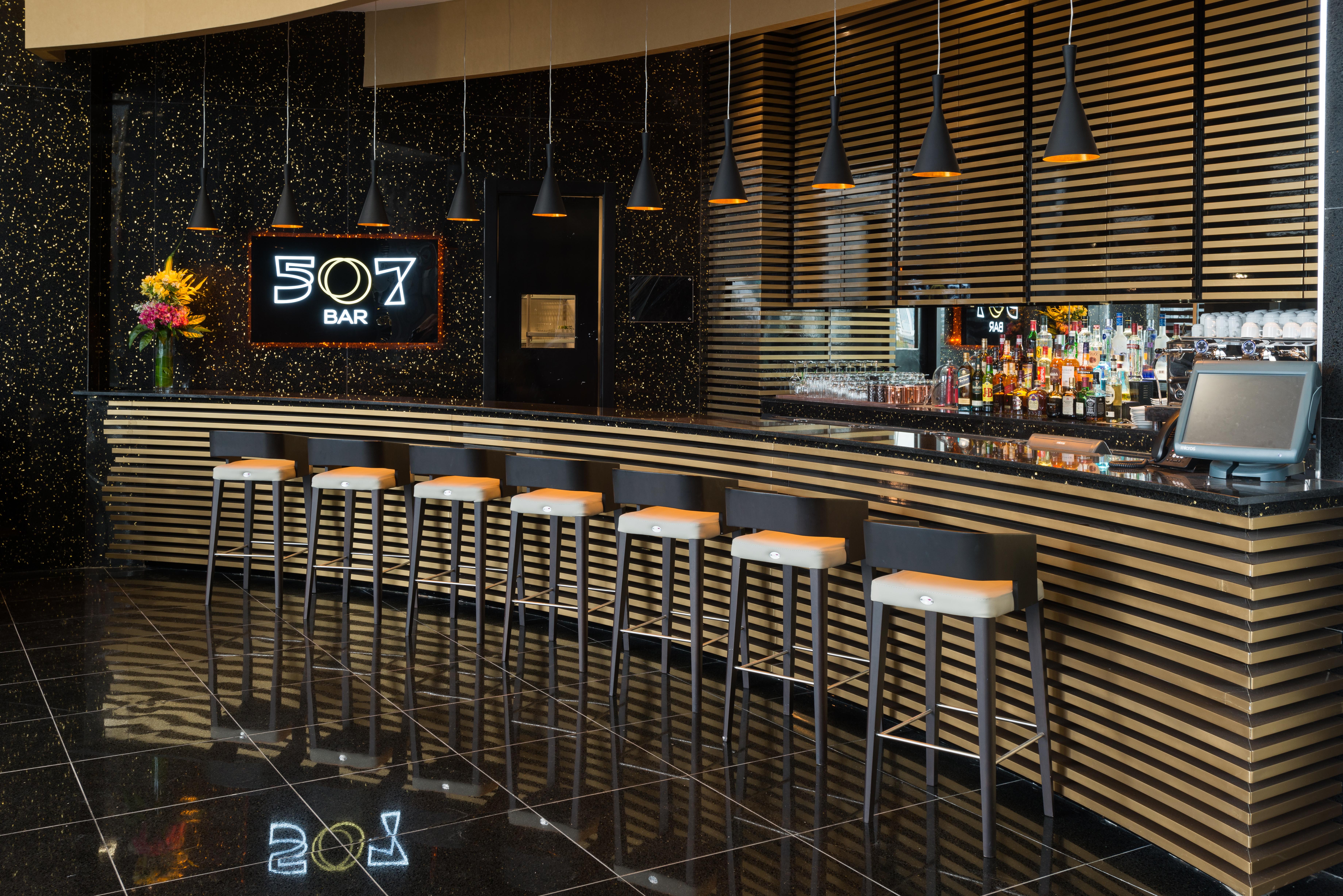 Hotel Las Americas Golden Tower Panama Экстерьер фото 507 Bar
