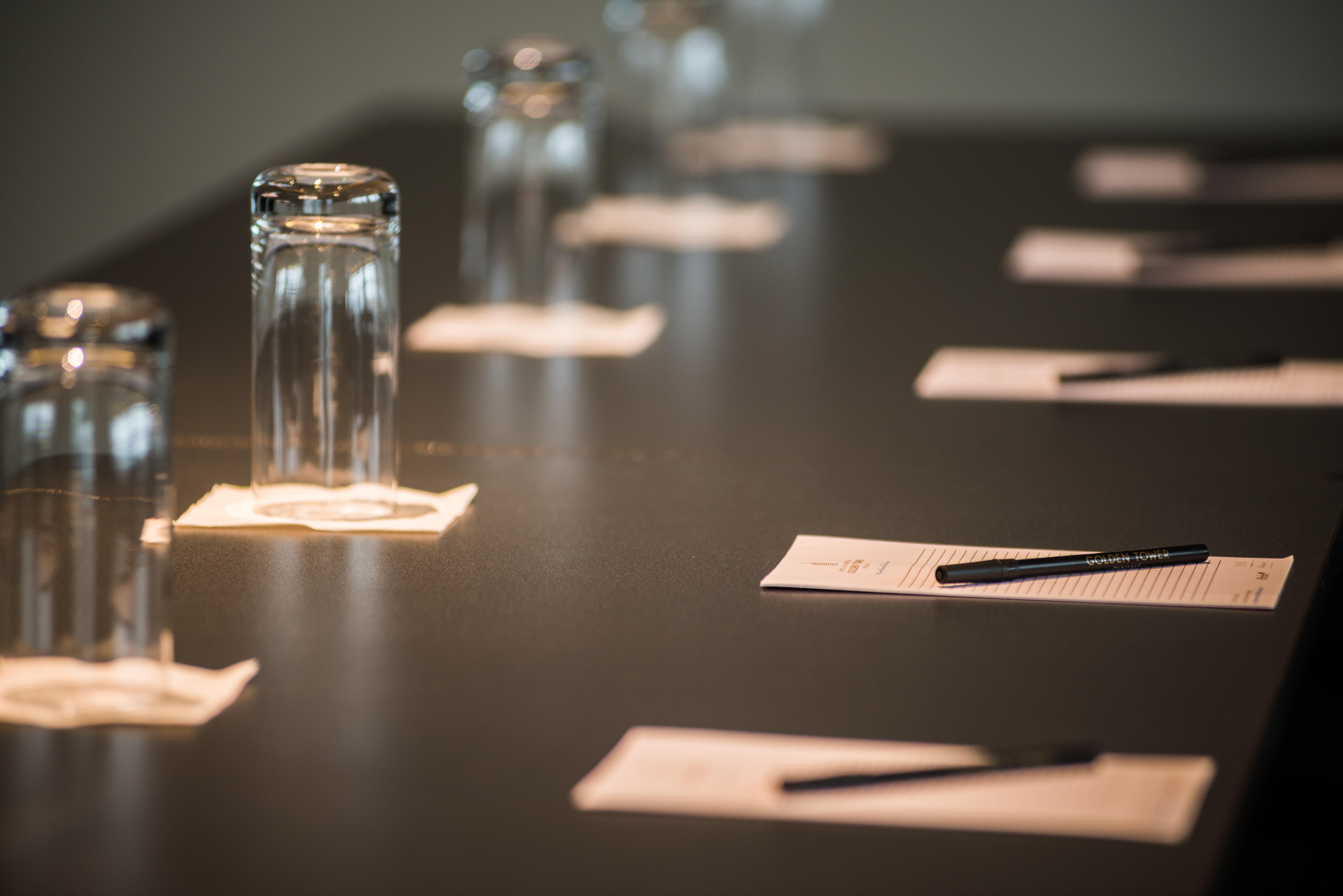 Hotel Las Americas Golden Tower Panama Экстерьер фото A table set for a meeting